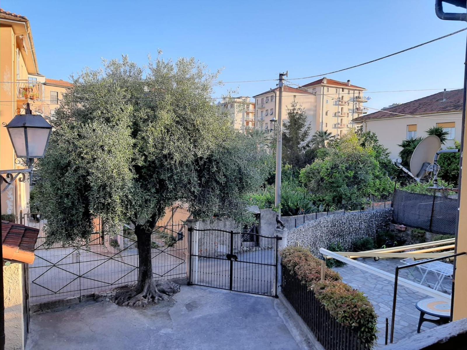 Casa Noemi, A Pochi Passi Dalle Spiagge E Dal Centro Di Arma Di Taggia. ภายนอก รูปภาพ